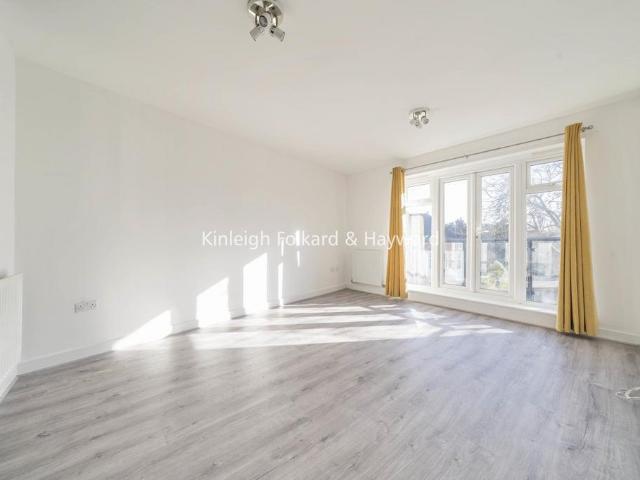 Flat for rent in Bromley, Widmore