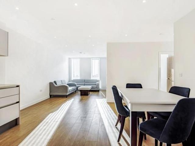 Apartment for rent in The Close, Hampshire