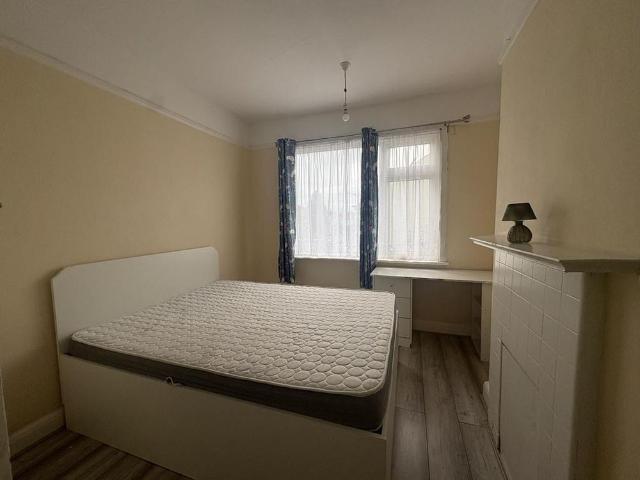 Apartment for rent in London Borough of Ealing, Greenford