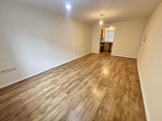 Apartment for rent in Overslade, New Bilton