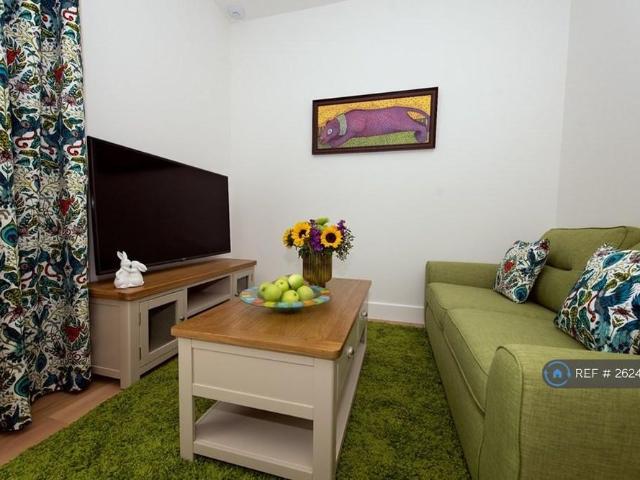 Apartment for rent in Marston, The Slade