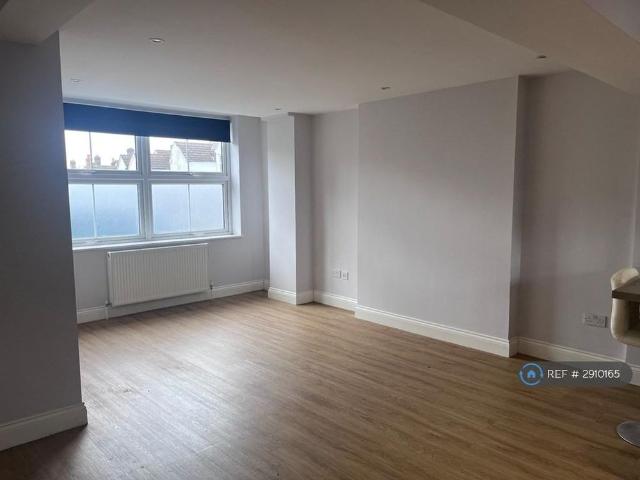 Apartment for rent in Jarvis Brook, Cross In Hand