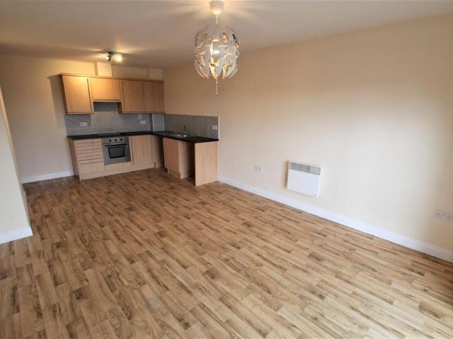Apartment for rent in Featherstone, Streethouse