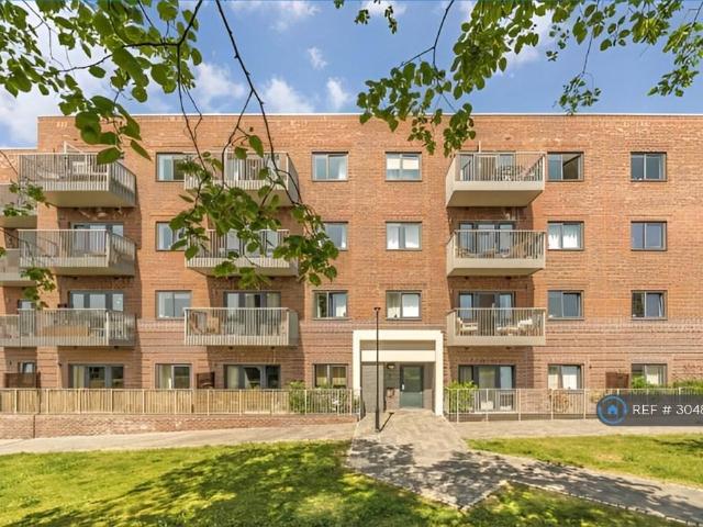 Flat for rent in Springfield Place, Greater London