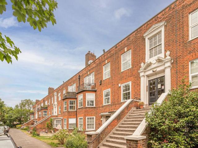 Flat for rent in Golders Green, Isle Of Man