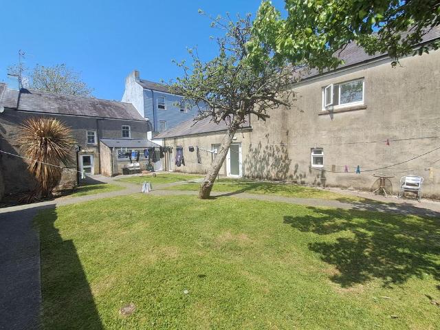Flat for rent in Pembroke Dock, Wales