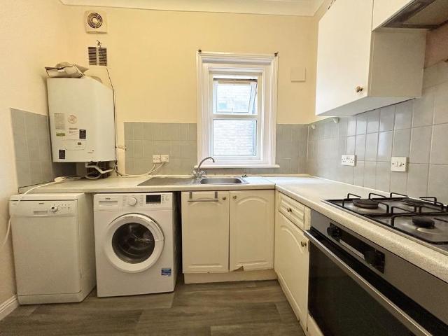 Apartment for rent in Littlecote, West Sussex