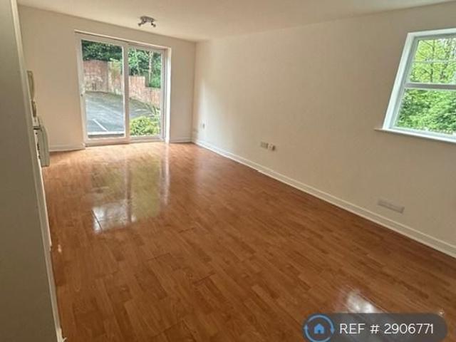 Apartment for rent in Newton Wood, Greenheys