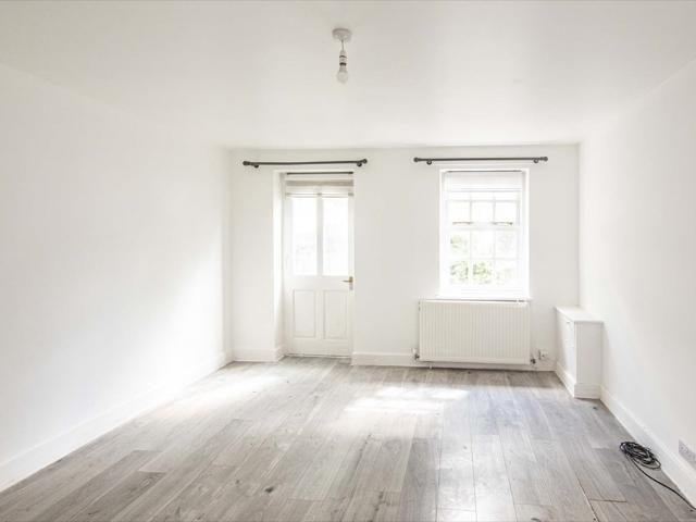 Apartment for rent in Berrick Salome, Oxfordshire
