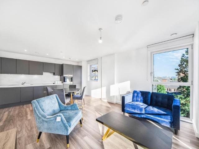 Flat for rent in Plaistow, Greater London