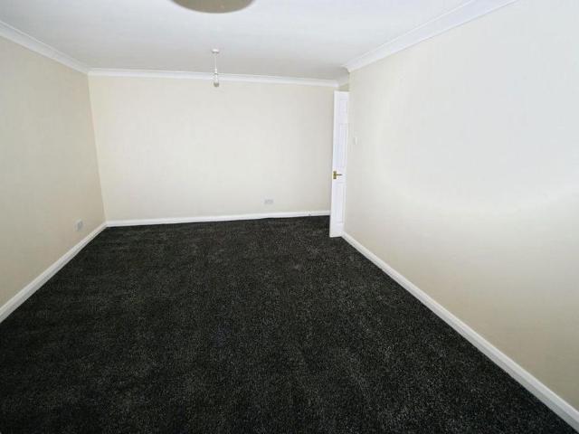 Apartment for rent in London Borough of Havering, Greater London