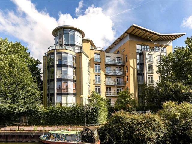 Flat for rent in Newtown, Reading