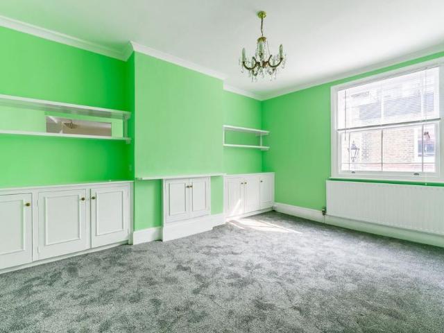 Apartment for rent in Kensington, Greater London
