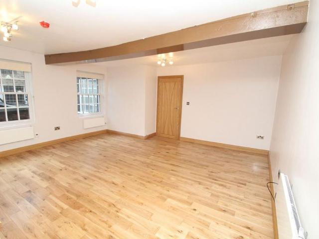 Apartment for rent in Daws Hill, Cressex