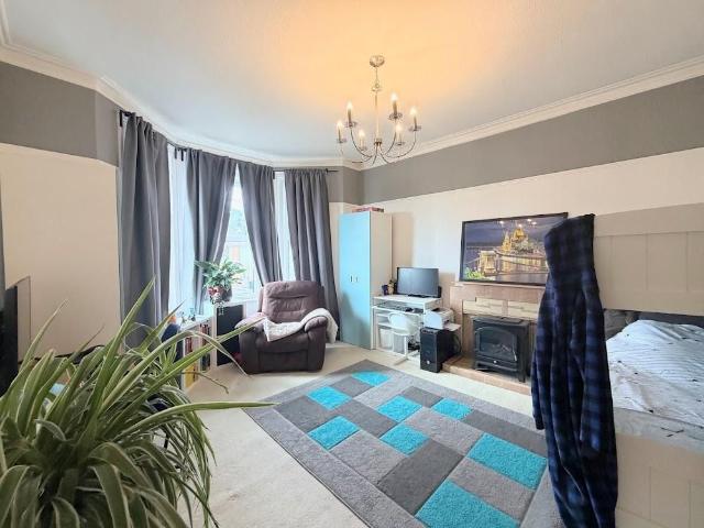 Apartment for rent in Penn Hill, Poole