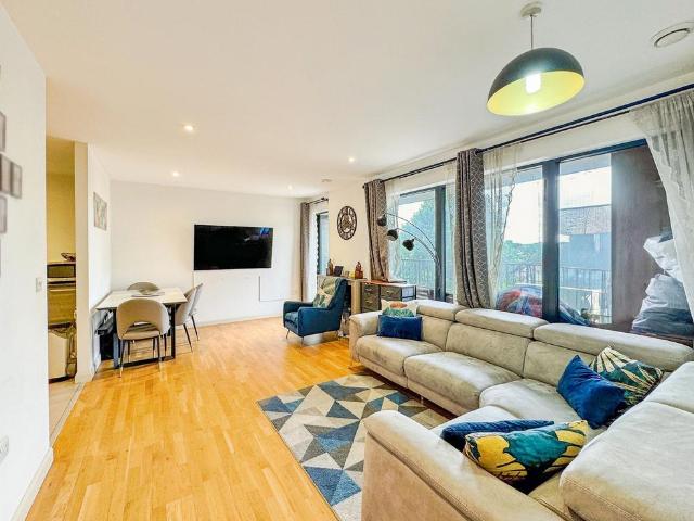 Flat for rent in Kingsbury, Greater London