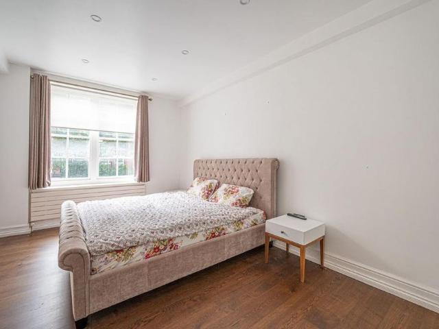 Apartment for rent in St. John's Wood, Greater London