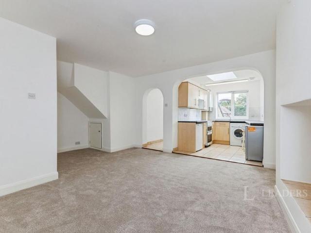 Apartment for rent in Pachesham Park, Surrey