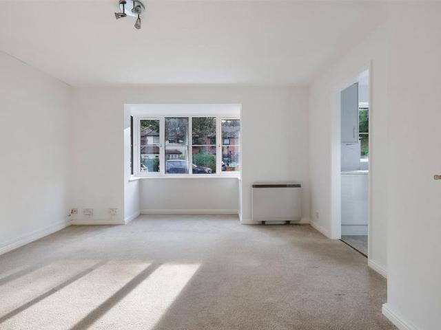 Apartment for rent in Dorking, Mole Valley