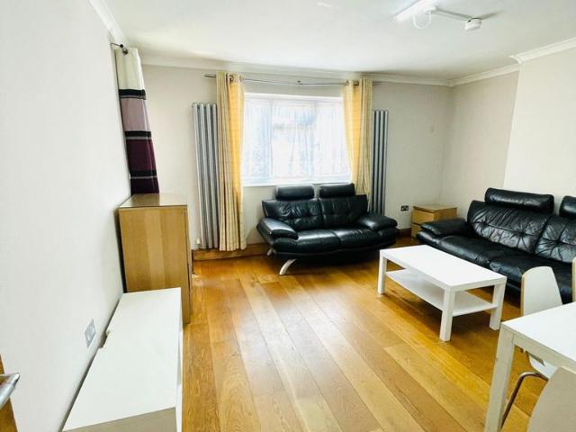 Flat for rent in Newbury Park, Isle Of Man