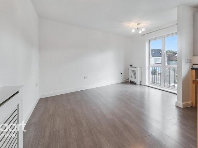 Flat for rent in London Borough of Croydon, Selhurst