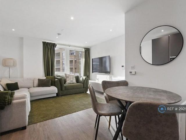 Apartment for rent in Mill Hill, Greater London