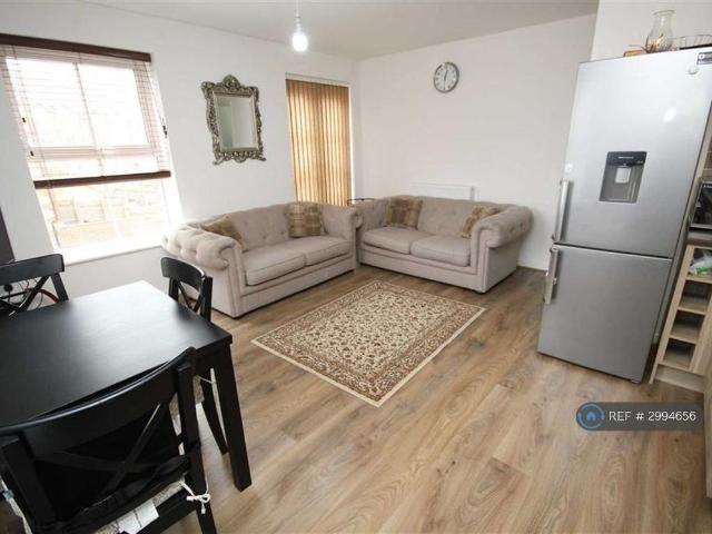 Apartment for rent in Penhill, Swindon