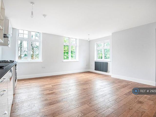 Apartment for rent in Hawford, Hampshire