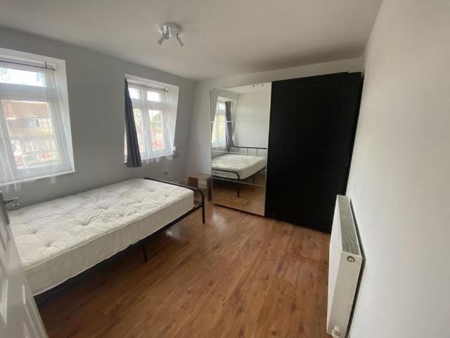 Apartment for rent in Lane, Greater London