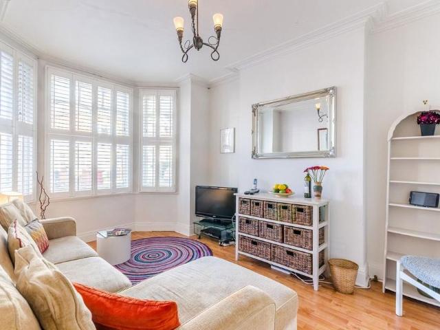 Apartment for rent in London Borough of Ealing, Greater London