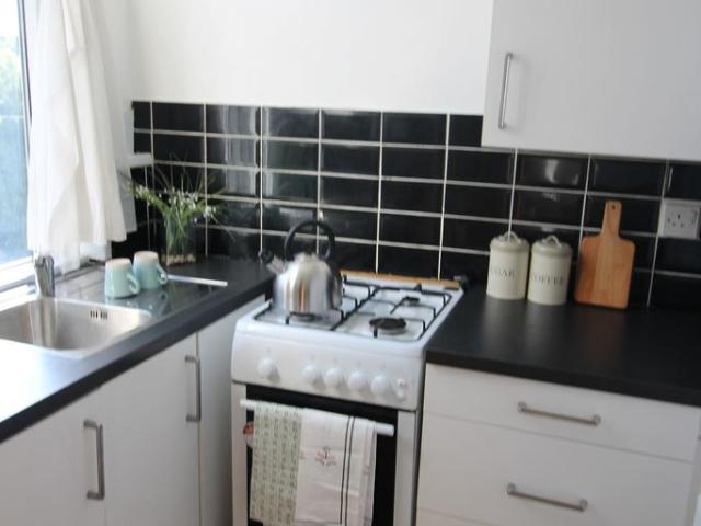 Flat for rent in Hyde Park, West Yorkshire