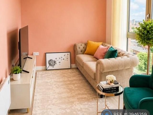 Flat for rent in Gorse Hill, Trafford Park