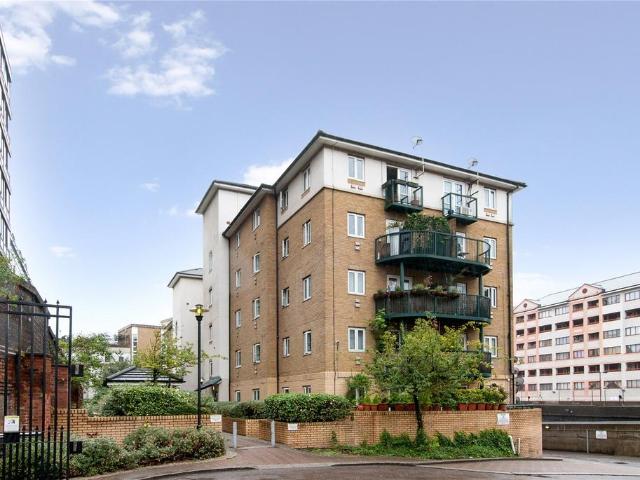 Flat for rent in St. John's Wood, Greater London