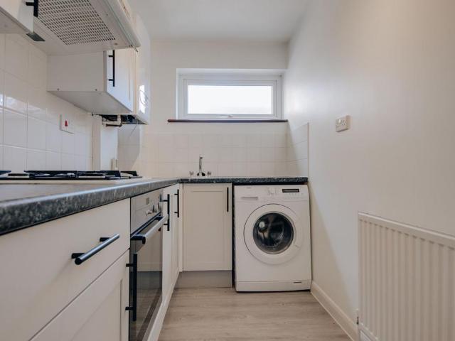 Flat for rent in Connaught Park, Bushey
