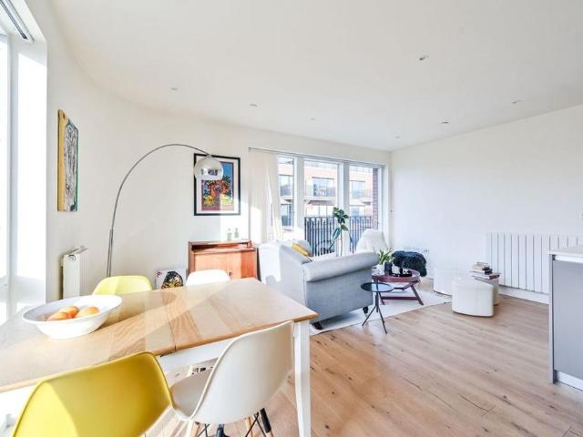 Apartment for rent in Glyndon, Shooters Hill