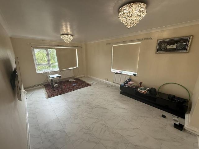 Apartment for rent in London Borough of Ealing, Greater London