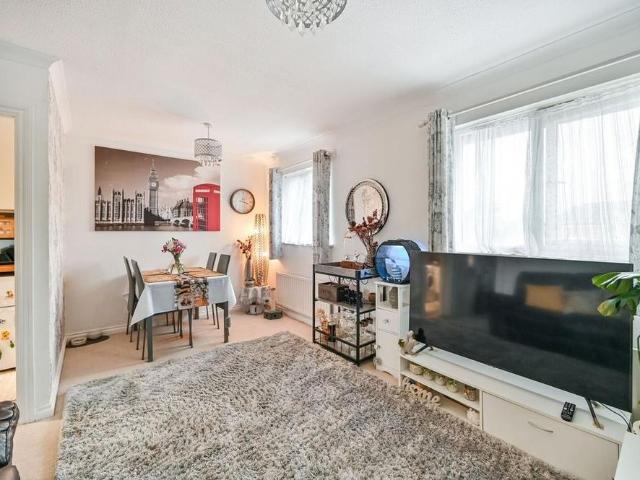 Apartment for rent in Chalvey, Slough