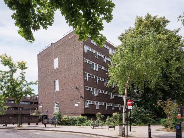 Flat for rent in South Hackney, Greater London
