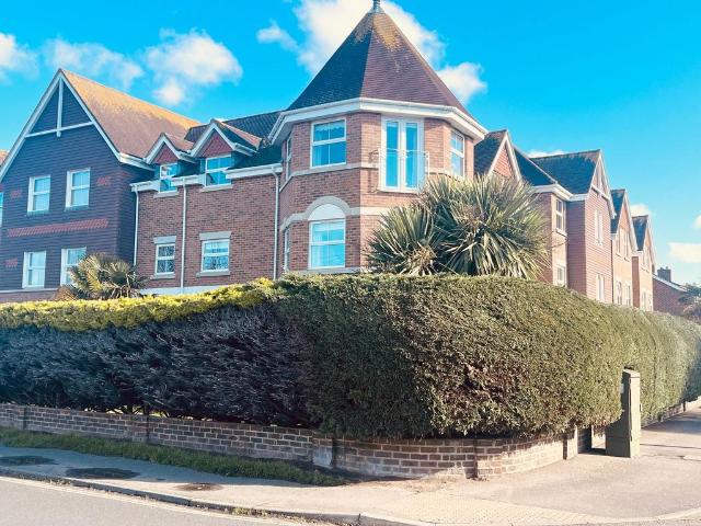 Flat for rent in Clapham, West Sussex