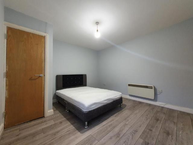 Apartment for rent in Falcon Lodge, Wales