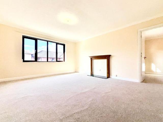 Apartment for rent in Sandown Park, Kent