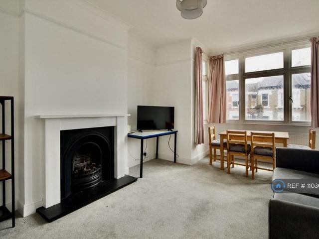 Apartment for rent in Muswell Hill, Greater London