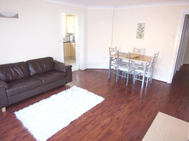 Apartment for rent in Bellevue, Southampton