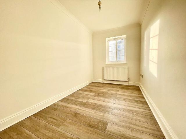 Apartment for rent in Cliftonville West, Acol