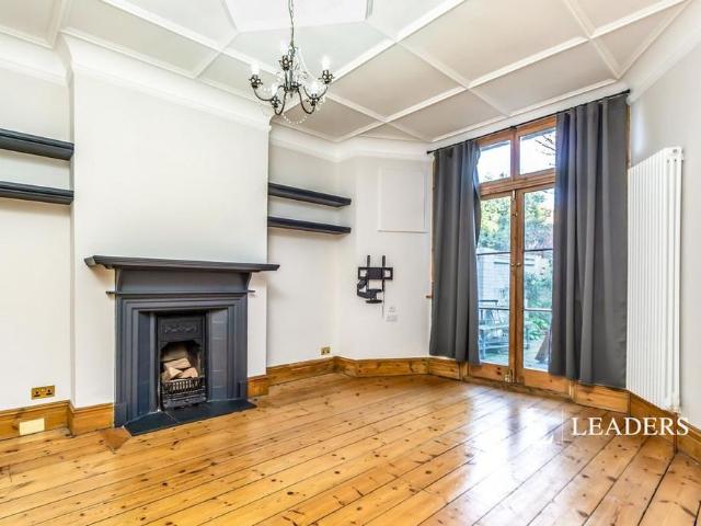 Apartment for rent in London Borough of Croydon, Addiscombe