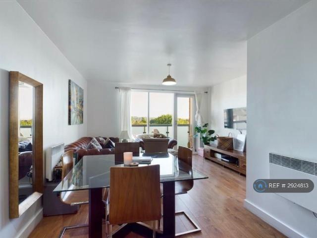 Apartment for rent in The Haulgh, Lee Bank