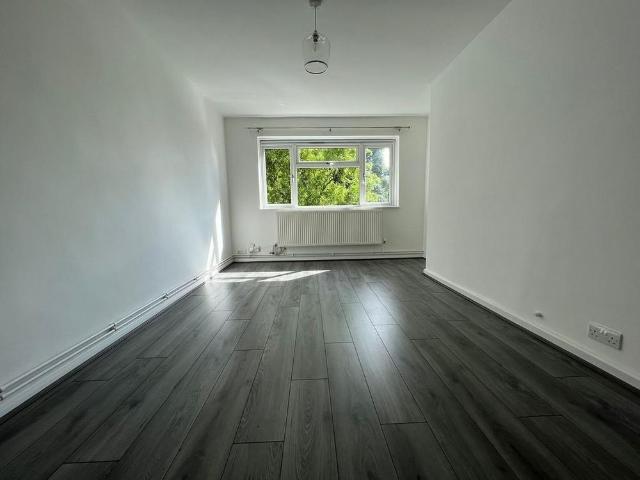 Apartment for rent in Kings Hill, Colliers End