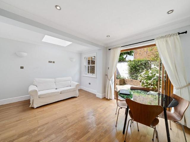 Apartment for rent in London Borough of Wandsworth, Greater London