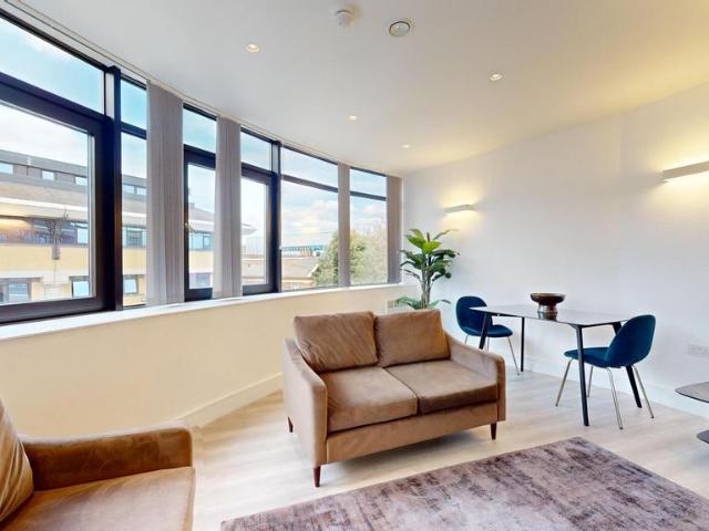 Flat for rent in London Borough of Hounslow, Spring Grove