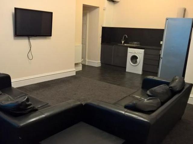 Flat for rent in Preston, Broadgate